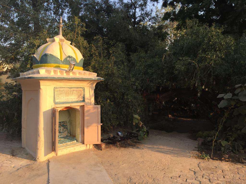 Sangat at Gurdwara Mall Ji Sahib
