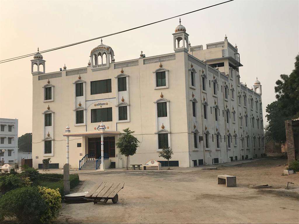 Langar and residential blocks at Tambu Sahib